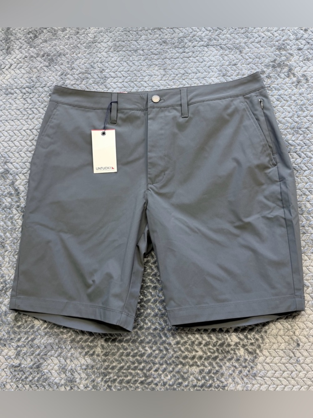 NWT UNTUCKit Traveler Flat Front Short Dark Grey Size 34